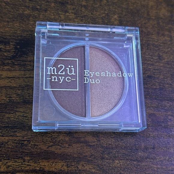 M2U NYC EyeShadow Duo, Eye Shadow Set - Picture 2 of 8